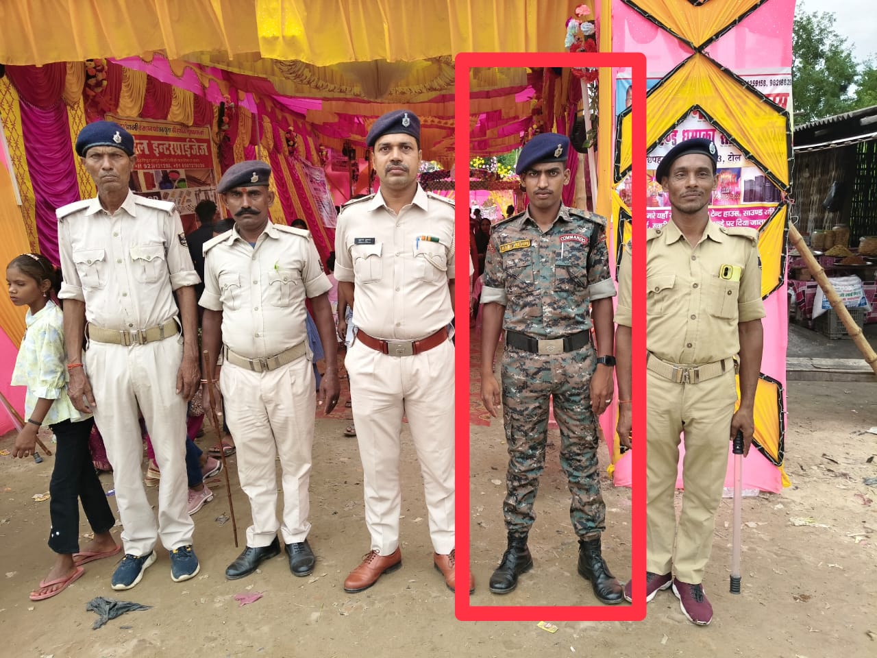 Bihar News: Sikta police arrested a fake policeman.
