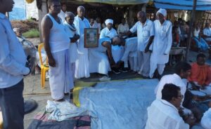 Bihar News- कबीर आश्रम मठ राजापाकर के पूर्व महंत दौलत दास के 49 वी पुण्यतिथि कबीरपंथी विचार के लोगों द्वारा श्रद्धापूर्वक मनाया गया