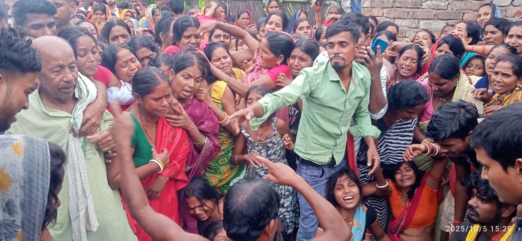 Bihar News- A 20-year-old youth injured in a road accident died during treatment at PMCH Patna.