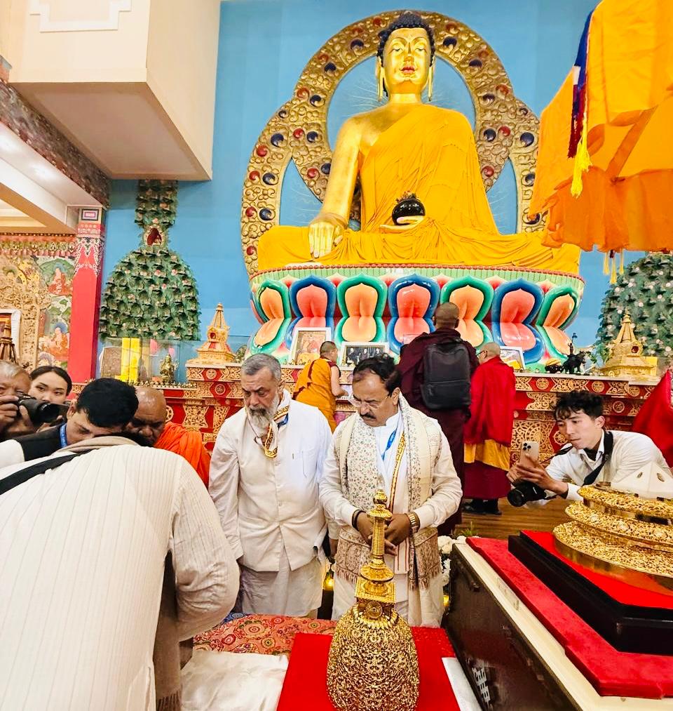 Lucknow News: UP Deputy CM Shri Keshav Maurya along with a delegation reached Elista, the capital of the Republic of Kalmykia, Russia, carrying the relics of Lord Buddha.
