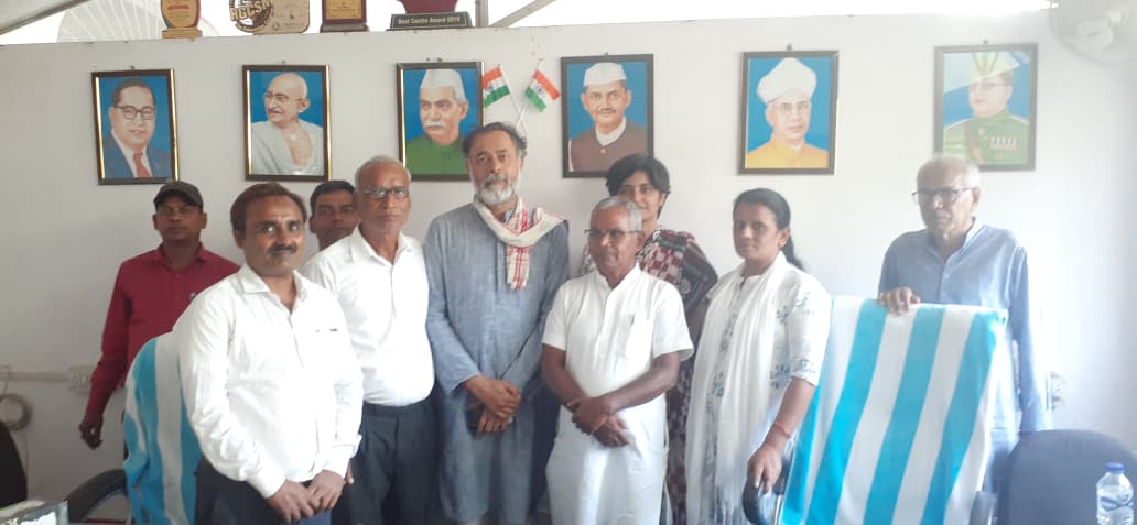 Bihar News- A seminar was organised at the residential complex of social worker Amarendra Kumar located in Kashipur village of Barati police station area.