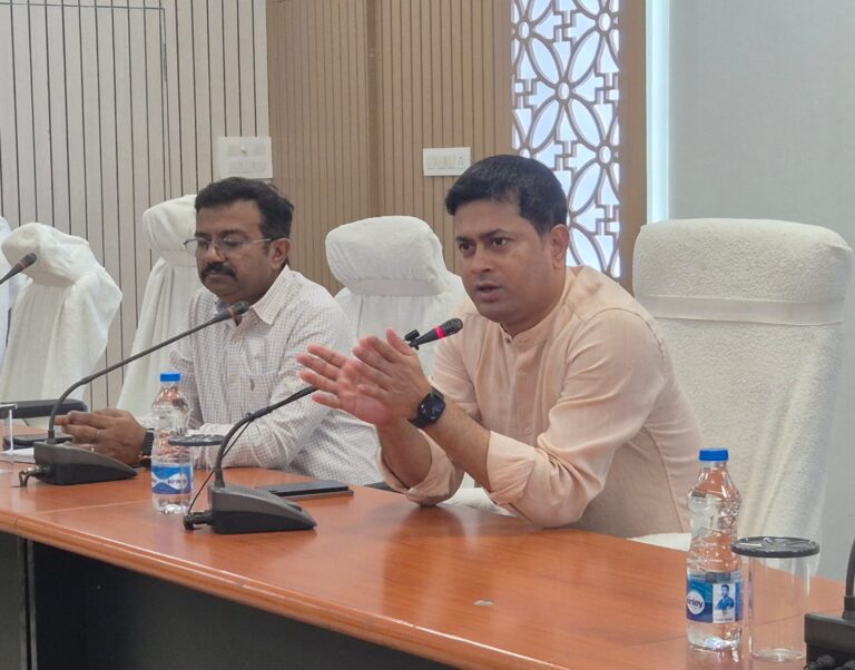 BiharNews Fair, peaceful and transparent voting is the top priority of the district administration: District Election Officer