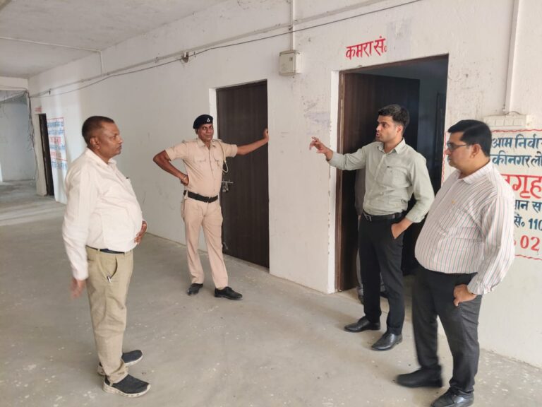 BiharNews निर्वाची पदाधिकारी ने की वाल्मीकिनगर विधानसभा क्षेत्र की तैयारियों की समीक्षा