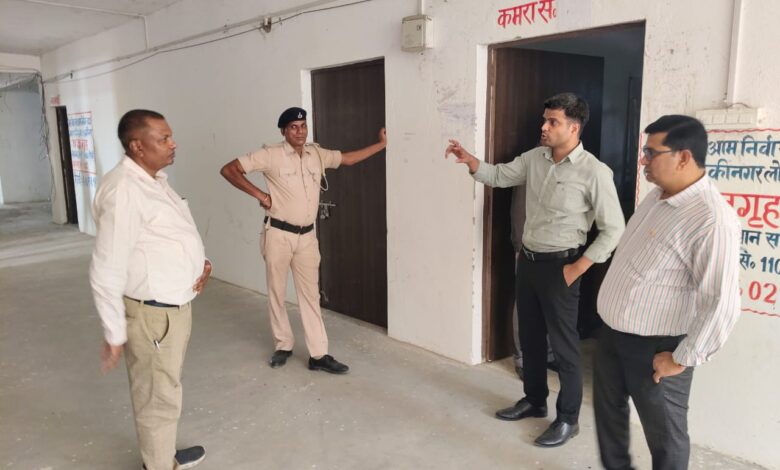 BiharNews निर्वाची पदाधिकारी ने की वाल्मीकिनगर विधानसभा क्षेत्र की तैयारियों की समीक्षा