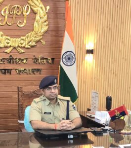 Bihar News: Three policemen arrested for extorting money while drunk