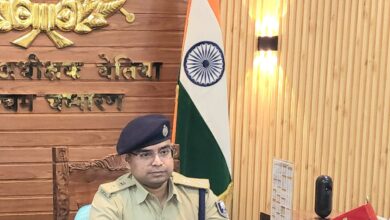 Bihar News: Three policemen arrested for extorting money while drunk
