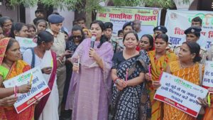 Bihar News-Assembly Elections 2025: General Observer, Police Observer reached Hajipur, reviewed the work done by the cell