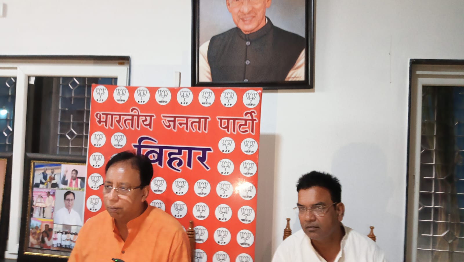 Bihar News: If Tejashwi Yadav forms the government, one person from every family will get a job. This is not the announcement of the grand alliance but his own personal announcement.