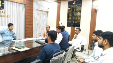 Bihar News District Election Officer inspected the preparations of dispatch centers of Narkatiaganj, Sikta and Ramnagar assembly constituencies.