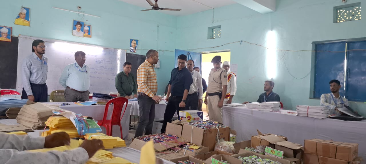 Bihar News Deputy Development Commissioner inspected the Materials Cell.