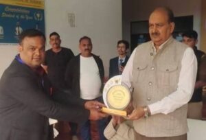 Agra News: Harish from Delhi became the winner in the International FIDE Rapid Chess Competition.