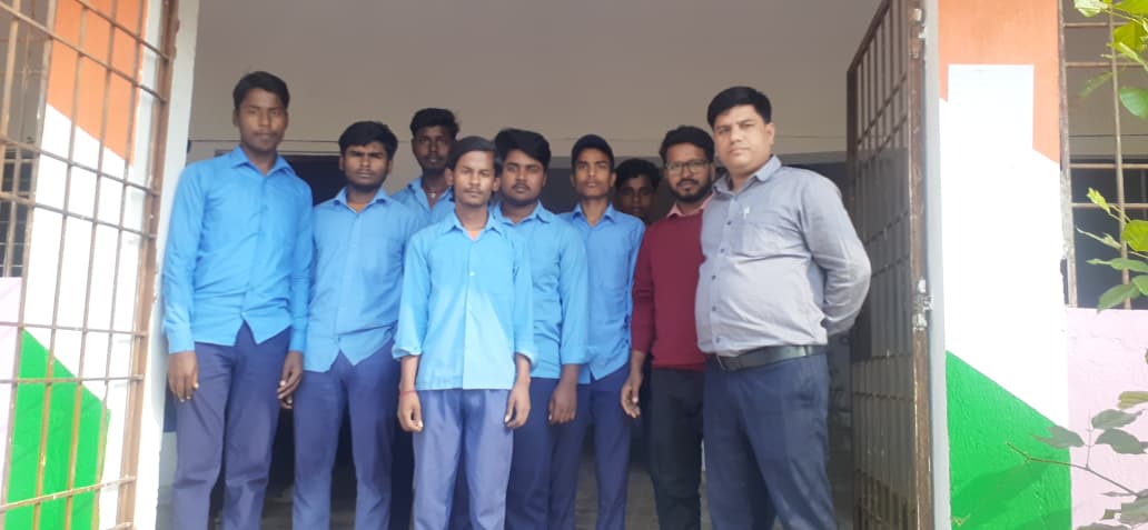 Bihar News-The sent up examination of Matriculation and Intermediate students has started from today in all the government higher secondary schools of the block area.