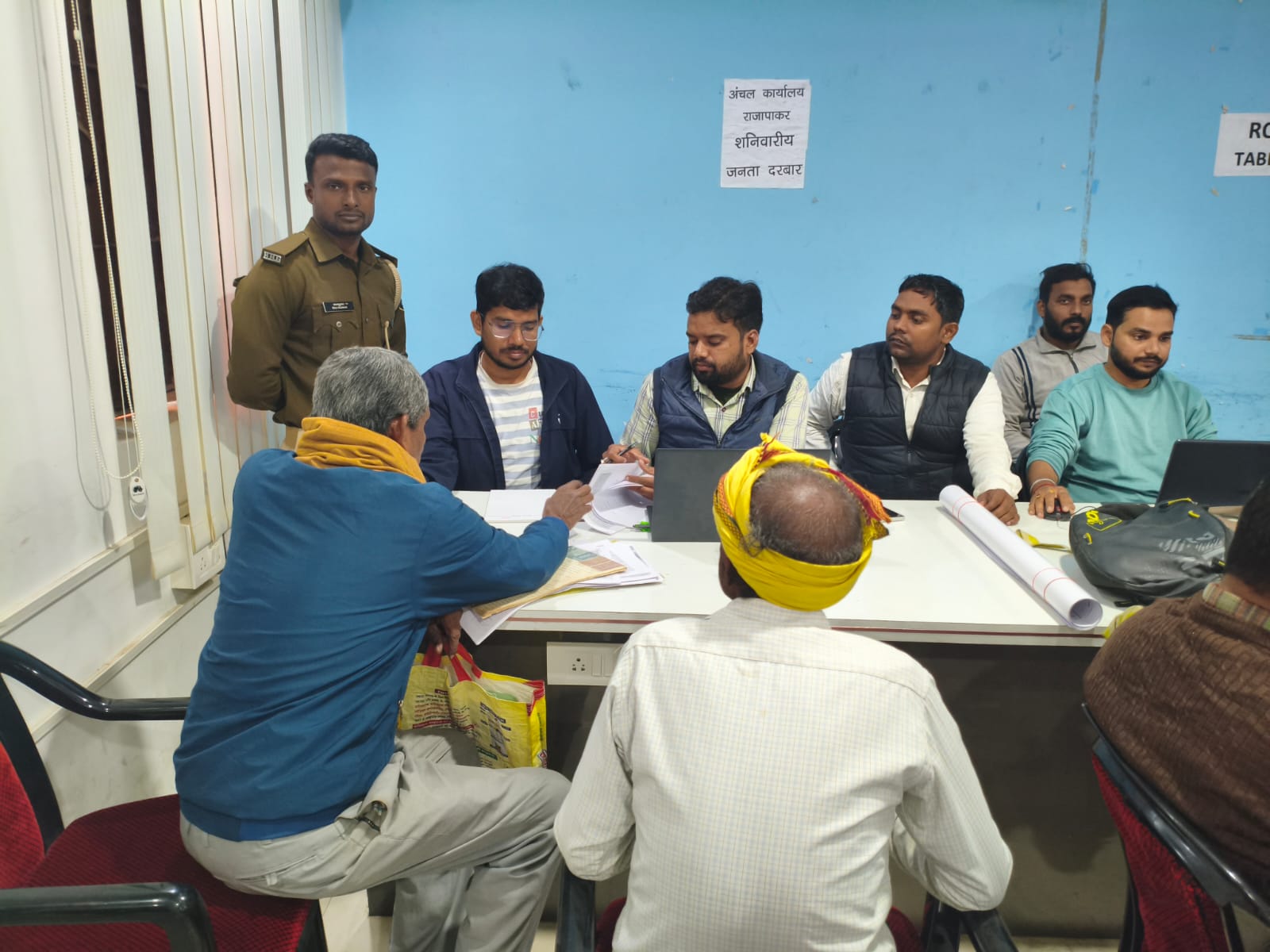 Bihar News- As per the orders of the Revenue Department, Government of Bihar, a weekly land dispute resolution camp has been organized.