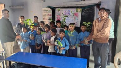 Bihar News-Children were congratulated on their birthdays in the premises of Government Primary School Baikunthpur North.