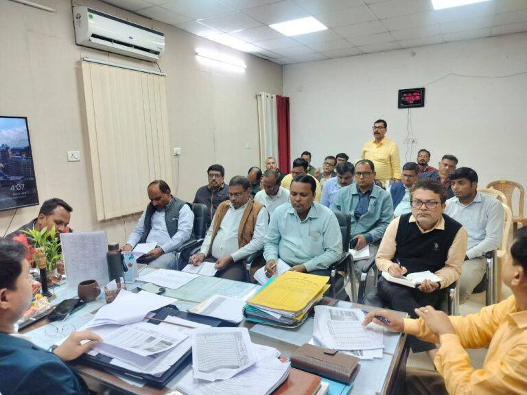 BiharNews Complete 100% soak pit construction by December 15: Deputy Development Commissioner