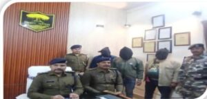 Bihar News: Four smugglers, including a woman, arrested with 20 kg of hashish; two motorcycles seized