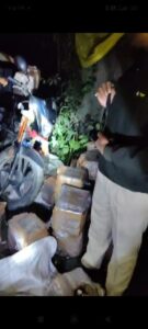 Bihar News- Based on secret information, the police station chief recovered 576 bottles of illegal foreign liquor from a poultry farm.