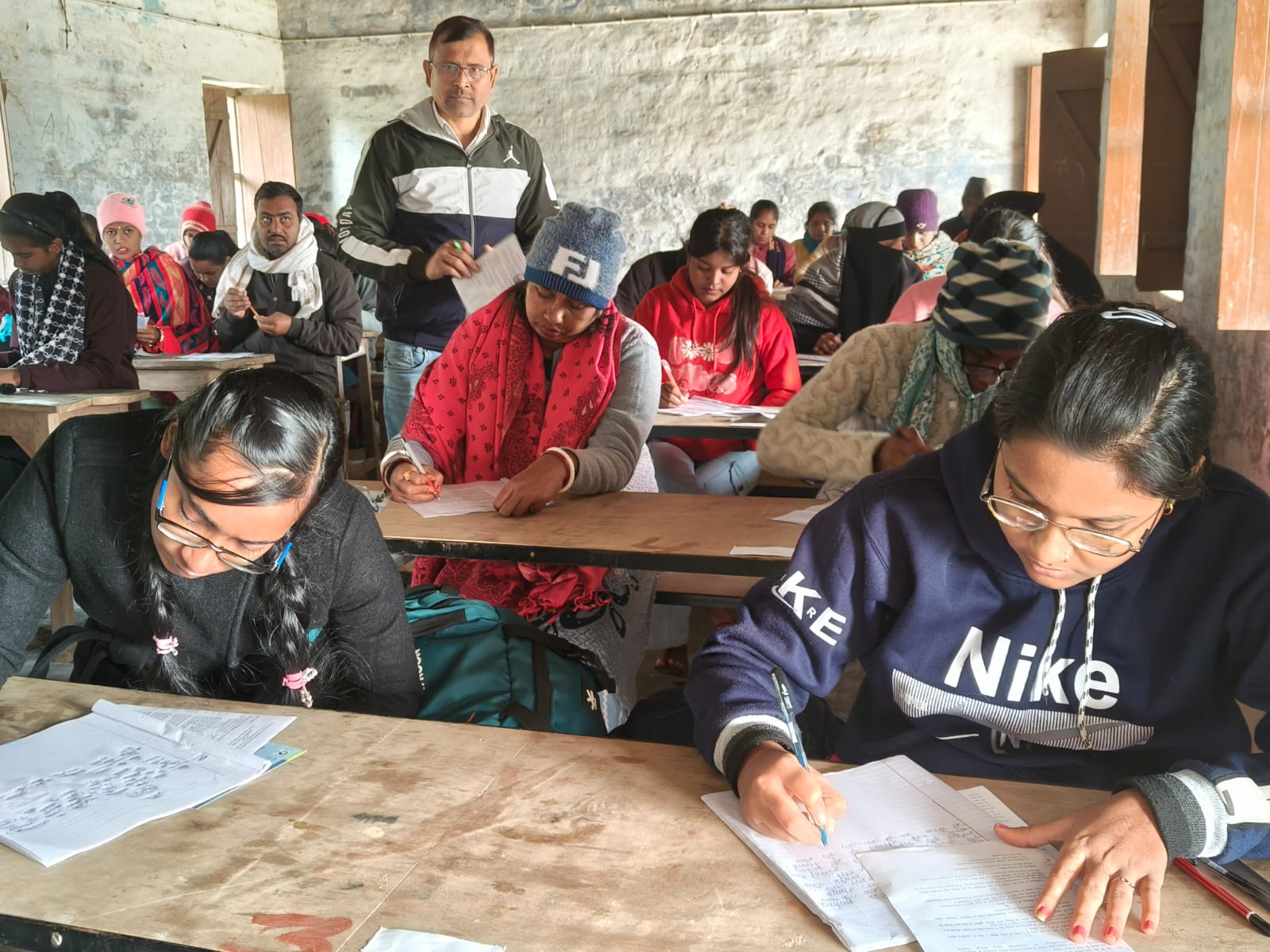 Bihar News - The first-year examinations for the NTT (Nursery Teacher Training) session 2024-26 have begun at the premises of the Nursery Teacher Training Institute located at Ghazipur Chowk.