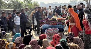 साक्षी महाराज जन्मदिन कंबल वितरण