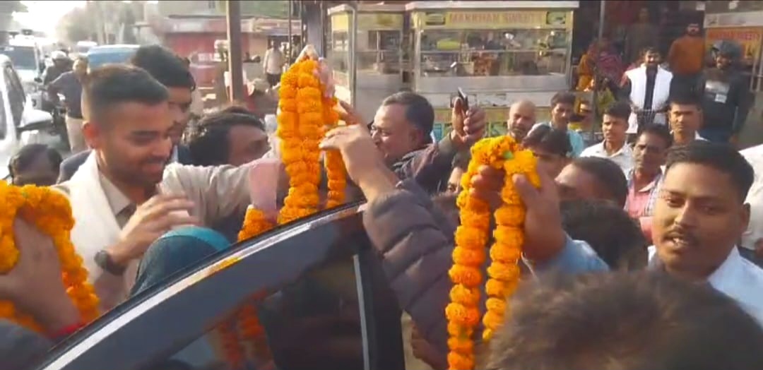 चकसिकंदर में दीपक प्रकाश का स्वागत