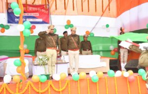 बेतिया में 249 होमगार्ड जवानों का पासिंग आउट परेड संपन्न, एसपी ने बढ़ाया हौसला