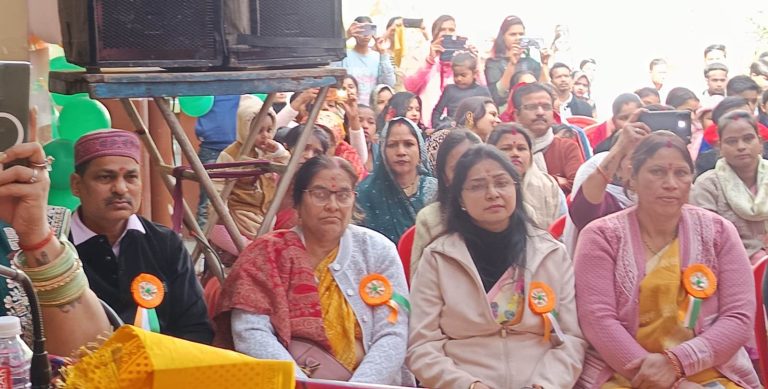 Etawah News : बी.एम. पब्लिक स्कूल में तुलसी ने बसंतोत्सव संग जनजागरूकता कार्यक्रम हर्षोल्लास से आयोजित किया।