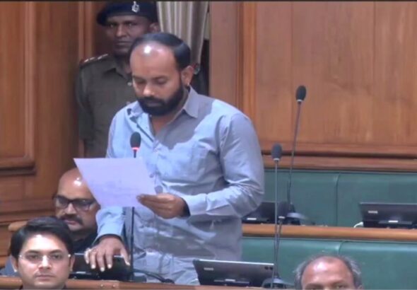 चनपटिया विधायक अभिषेक रंजन ने विधानसभा में उठाया आदर्श विद्यालयों का मुद्दा, वर्षों से बंद भवनों पर सरकार से जवाब मांगा