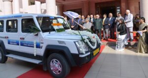 लखनऊ में विधिक सेवा प्रचार वाहनों और राज्य मध्यस्थता हेल्पलाइन का शुभारंभ, 74 जिलों को मिली नई सुविधा