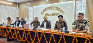 मैनाटांड़ में कौओं की मौत पर प्रशासन अलर्ट, संयुक्त टीम कर रही लगातार निरीक्षण