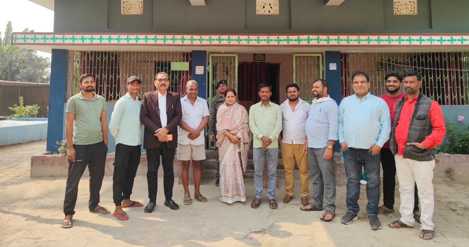 वैशाली में पूर्व विधायक प्रतिमा कुमारी का प्रखंड भ्रमण, कार्यकर्ताओं संग जनसमस्याएं सुनीं, शोक संतप्त परिवार से मिलीं