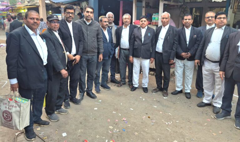 जननायक कर्पूरी ठाकुर की पुण्यतिथि पर वैशाली के राजापाकर में श्रद्धांजलि सभा आयोजित