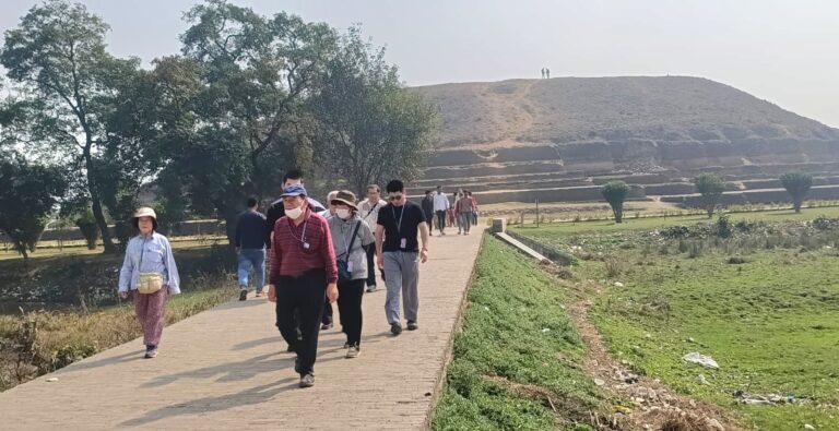 नंदनगढ़ स्तूप और अशोक स्तंभ पर जापानी बौद्ध भिक्षुओं ने दी श्रद्धांजलि, किया ध्यान और मंत्रोच्चार