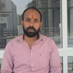 संवाददाता : मोहन सिंह बेतिया / पश्चिमी चंपारण (बिहार) बिहार विधानसभा के चालू सत्र के दौरान चनपटिया के कांग्रेस विधायक अभिषेक रंजन ने ध्यानाकर्षण सूचना के माध्यम से राज्य के मान्यता प्राप्त पत्रकारों की सुविधा, सामाजिक सुरक्षा एवं कार्य परिस्थितियों से जुड़े महत्वपूर्ण मुद्दों को सदन में उठाया। उन्होंने कहा कि यह विषय केवल सुविधाओं तक सीमित नहीं है, बल्कि लोकतंत्र के चौथे स्तंभ की गरिमा, सम्मान और प्रभावशीलता से सीधे जुड़ा हुआ है। विधायक ने बताया कि वर्ष 1990 के पूर्व एवं उसके बाद लंबे समय तक मान्यता प्राप्त पत्रकारों को टेलीफोन पर रियायती दर, रेलवे यात्रा में रिपोर्टिंग छूट तथा राज्य परिवहन बसों में यात्रा सुविधा उपलब्ध थी। समय के साथ इन सुविधाओं को समाप्त कर दिए जाने से पत्रकारों को अपने पेशेगत दायित्वों के निर्वहन में कठिनाइयों का सामना करना पड़ रहा है। उन्होंने उदाहरण देते हुए कहा कि पड़ोसी राज्य उत्तर प्रदेश में आज भी पत्रकारों को राज्य परिवहन बसों में यात्रा सुविधा प्रदान की जा रही है। ध्यानाकर्षण सूचना में बिहार पत्रकार पेंशन योजना का भी उल्लेख किया गया। विधायक अभिषेक रंजन ने कहा कि योजना का उद्देश्य सराहनीय होने के बावजूद इसकी जटिल नियमावली के कारण अधिकांश पात्र पत्रकार लाभ से वंचित रह जाते हैं। एक ही संस्थान में लगातार दस वर्षों तक कार्य करने की अनिवार्यता, संपादकीय सत्यापन एवं अन्य दस्तावेजी प्रक्रियाएं वर्तमान पत्रकारिता व्यवस्था में व्यावहारिक नहीं हैं, क्योंकि पत्रकार अलग-अलग संस्थानों में कार्य करते हैं और कई संस्थान समय के साथ बंद भी हो चुके हैं। उन्होंने यह भी कहा कि पहले सरकारी स्तर पर नियमित प्रेस नोट, प्रेस कॉन्फ्रेंस एवं सूचनाओं का आदान-प्रदान होता था, जिससे प्रशासनिक पारदर्शिता बनी रहती थी। वर्तमान में यह व्यवस्था कमजोर पड़ने से जनसूचनाओं के प्रवाह पर प्रतिकूल प्रभाव पड़ रहा है। सदन में पत्रकारों की सुरक्षा का मुद्दा उठाते हुए उन्होंने कहा कि विभिन्न क्षेत्रों में पत्रकारों पर हमले, धमकी एवं उत्पीड़न की घटनाएं सामने आ रही हैं, जिससे पत्रकारों में असुरक्षा की भावना बढ़ी है। कांग्रेस विधायक अभिषेक रंजन ने सरकार से मांग की कि पत्रकार पेंशन योजना की नियमावली सरल बनाई जाए, विभिन्न संस्थानों में कार्य अवधि को जोड़कर पात्रता निर्धारित की जाए, यात्रा एवं संचार संबंधी रियायतें पुनः बहाल की जाएं, राज्य परिवहन में यात्रा सुविधा शुरू की जाए तथा पत्रकारों की सुरक्षा के लिए प्रभावी एवं ठोस व्यवस्था सुनिश्चित की जाए।