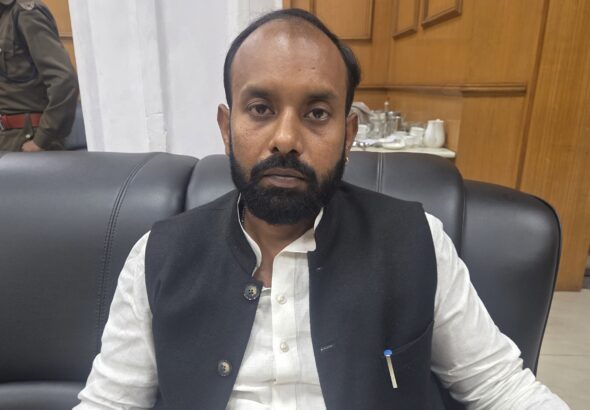 चनपटिया विधायक अभिषेक रंजन ने मेला ग्राउंड में कचरा डंपिंग पर जताई चिंता, सरकार से हस्तक्षेप की मांग