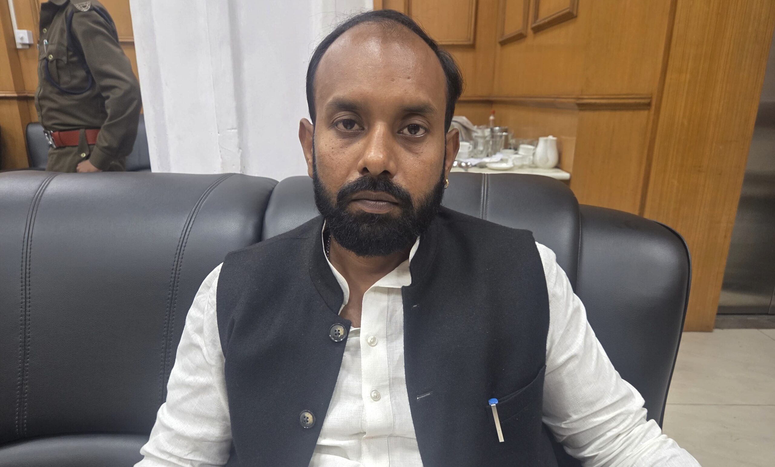 चनपटिया विधायक अभिषेक रंजन ने मेला ग्राउंड में कचरा डंपिंग पर जताई चिंता, सरकार से हस्तक्षेप की मांग