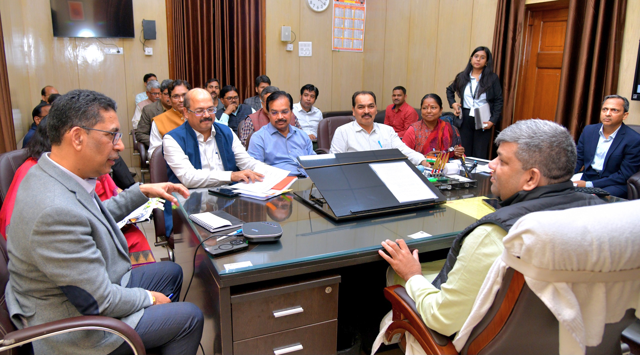 वन ट्रिलियन डॉलर लक्ष्य पर यूपी सरकार फोकस, मंत्री आशीष पटेल ने की तकनीकी शिक्षा विभाग की उच्चस्तरीय समीक्षा