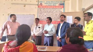 बेतिया में उप विकास आयुक्त का आर-सेटी पर औचक निरीक्षण, दुधारू पशुपालन प्रशिक्षण के प्रशिक्षुओं को मिला प्रमाण पत्र
