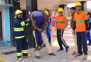 पश्चिम चम्पारण में भूकम्प आपदा को लेकर ऐतिहासिक फुल-स्केल मॉक ड्रिल, प्रशासन की तैयारियों का हुआ जमीनी परीक्षण