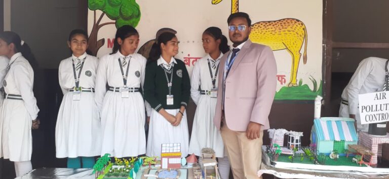 राजापाकर के शारदा ज्ञान निकेतन में विज्ञान प्रदर्शनी सह बाल मेला आयोजित