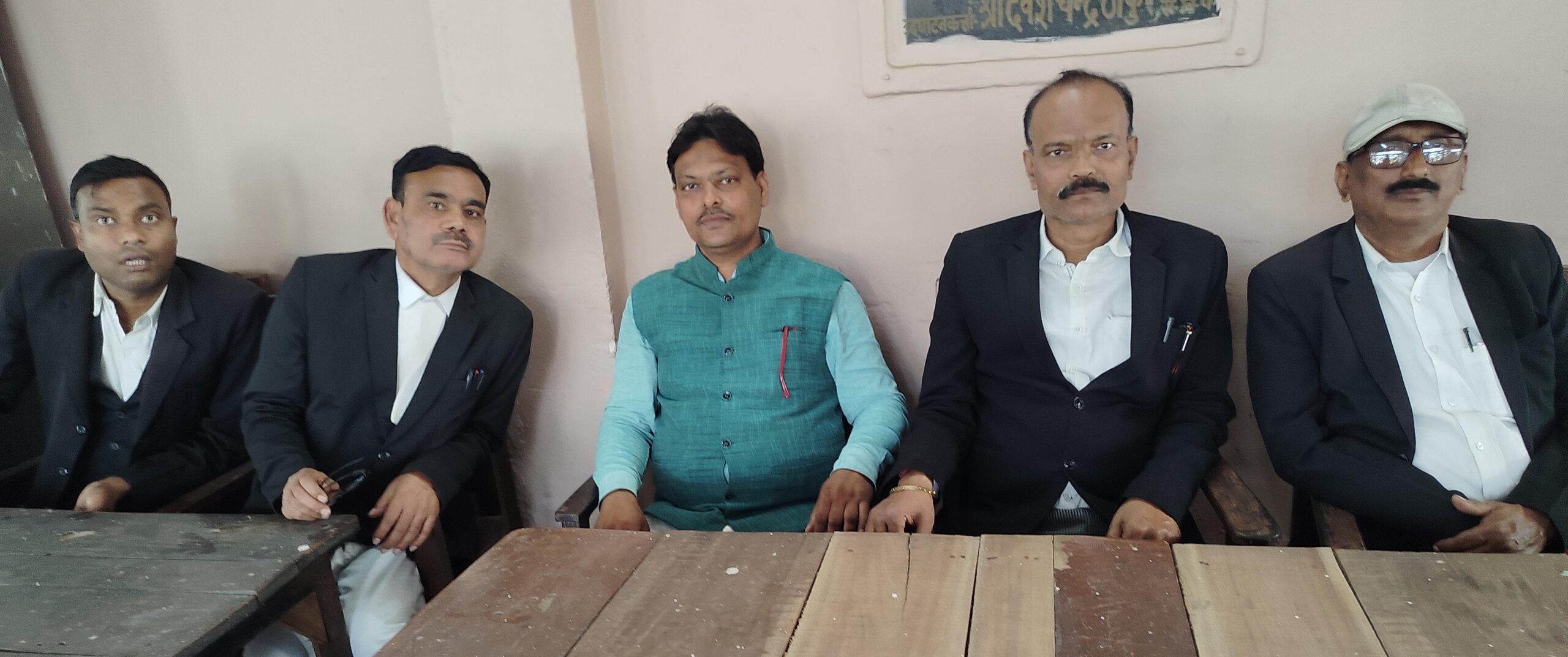 हाजीपुर में सुरक्षित व पर्यावरण अनुकूल होली मनाने को लेकर विधिज्ञ संघ भवन में परिचर्चा आयोजित