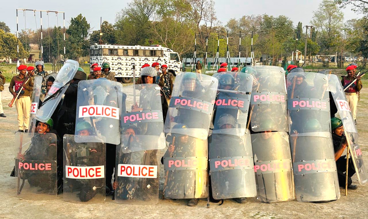 होली 2026: बेतिया में दंगा नियंत्रण टीम गठित, पुलिस 24x7 तैयार