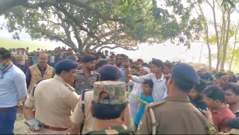 सिरिसिया गांव में आम के पेड़ से लटका मिला नाबालिग प्रेमी युगल का शव