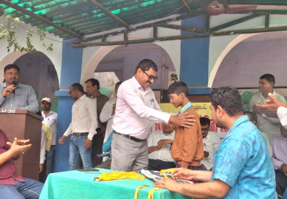 बिहार दिवस पर राजापाकर में स्कूल ओलंपिक प्रतियोगिता