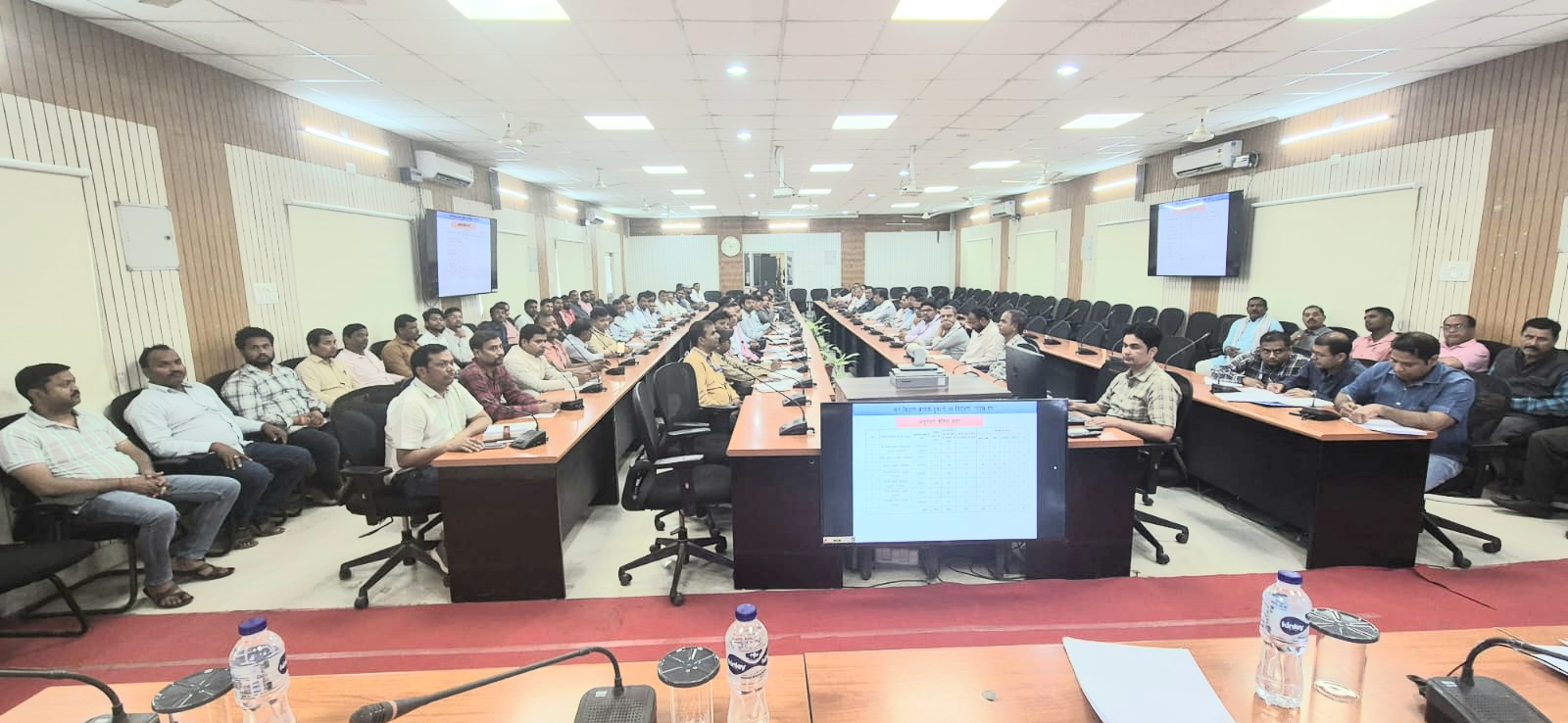 Bettiah ration distribution review meeting DM Taranjot Singh West Champaran