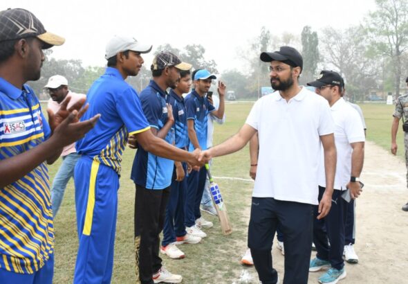 बेतिया पुलिस लाइन में AIDS Helpline 1097 Cricket Cup और रक्तदान शिविर