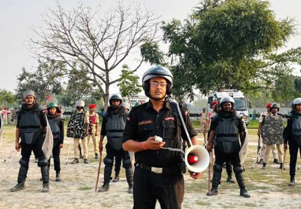 बेतिया पुलिस द्वारा दंगा नियंत्रण टीम की मॉक ड्रिल का अभ्यास