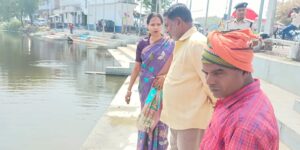 बेतिया में चैती छठ पूजा से पहले घाटों का निरीक्षण करतीं महापौर गरिमा देवी सिकारिया