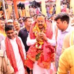 उप मुख्यमंत्री श्री केशव प्रसाद मौर्य विंध्यवासिनी धाम में माता के दर्शन करते हुए