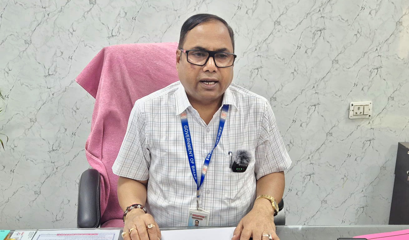 पश्चिमी चंपारण में LPG छापेमारी के दौरान जब्त गैस सिलेंडर