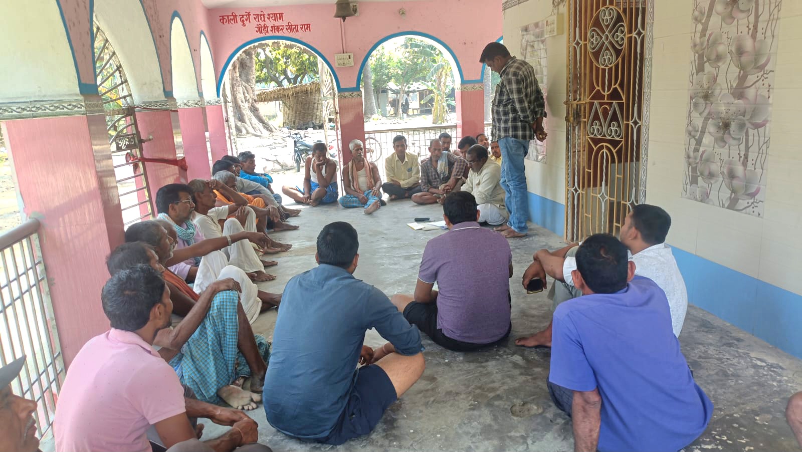 IMG 20260328 WA0014 रामपुर ब्रह्मदास में अष्टयाम यज्ञ को लेकर आयोजित सामाजिक बैठक